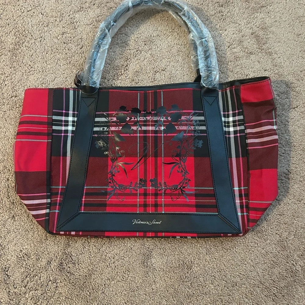 NWT - Victoria‎ Secret Plaid Tote